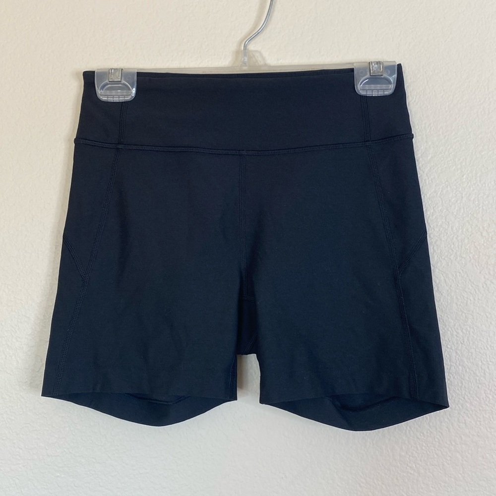 Outdoor Voices warm up bike shorts women’s small EUC black